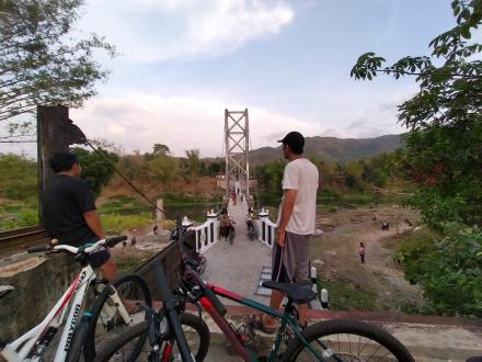 Proses Penyelesaian Jembatan Gantung Penghubung Dusun Nambangan Dan Dusun Nangsri